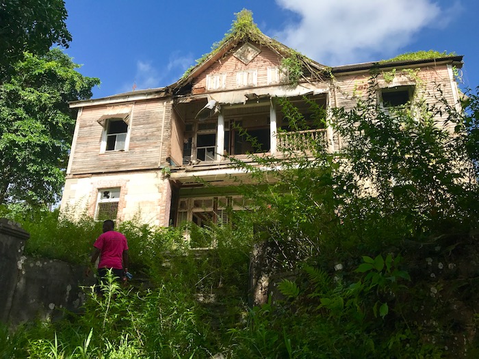Ruins of the Kent House Estate that can be seen on the Grand Tour.